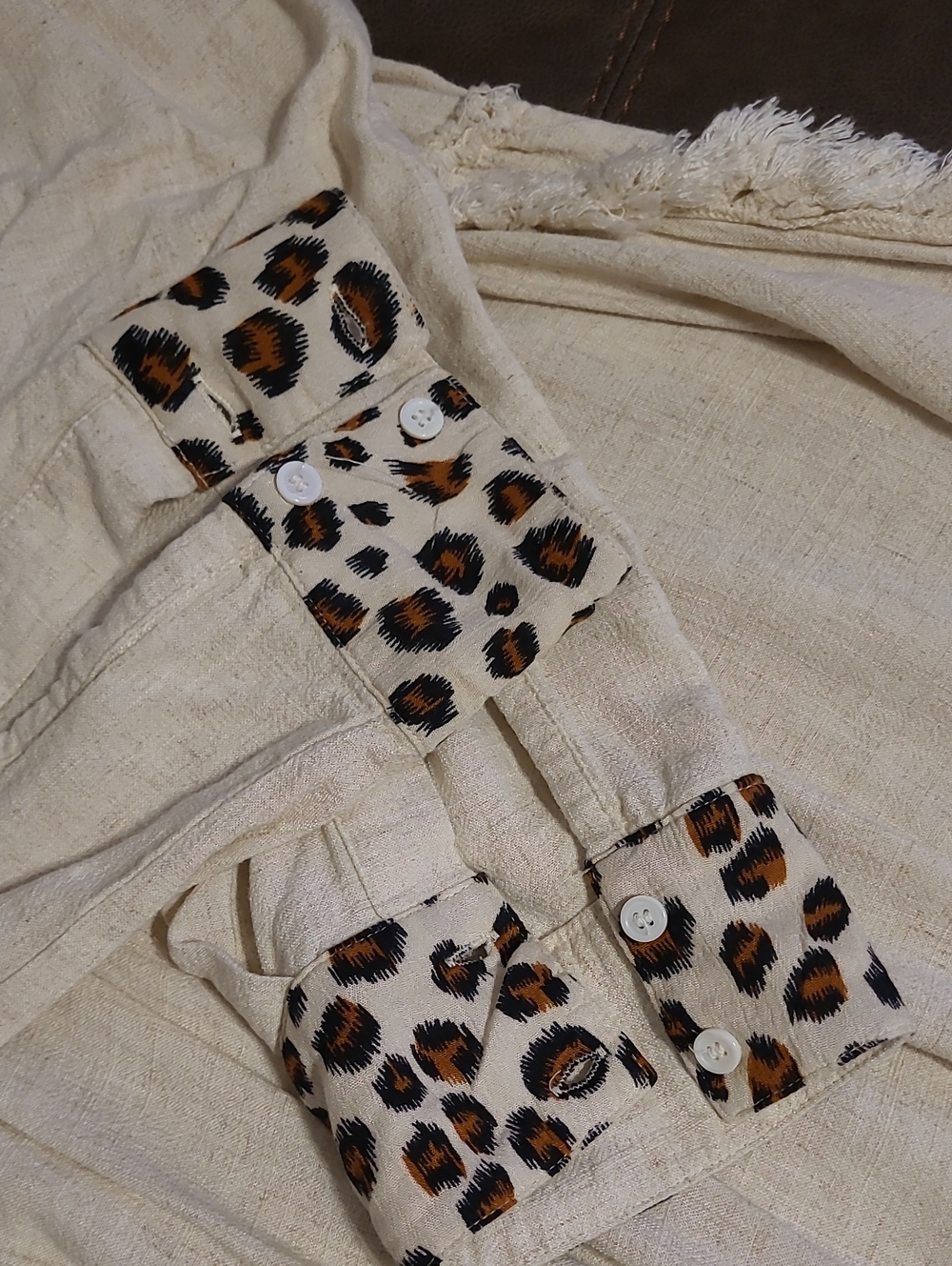 Umgee Linen Cotton Blend Leopard Cheetah Trim Frayed Oatmeal Tunic Top Sz L Boho - Picture 10 of 13